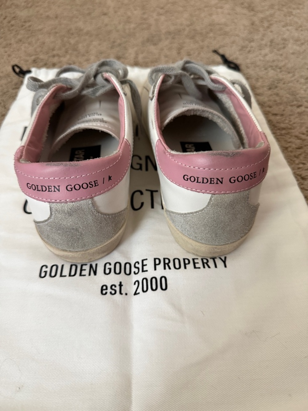 Golden Goose White Leather Low-Top Sneakers with Pink Heel - Picture 2 of 3